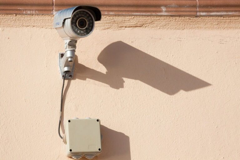Leinenweber_Rechtsanwaelte_Strafrecht_Rechtsgebiet_Pirmasens_Kaiserslautern_Landau_blog_neuigkeiten_Installation von Überwachungskameras unter Wohnungseigentümern unzulässig